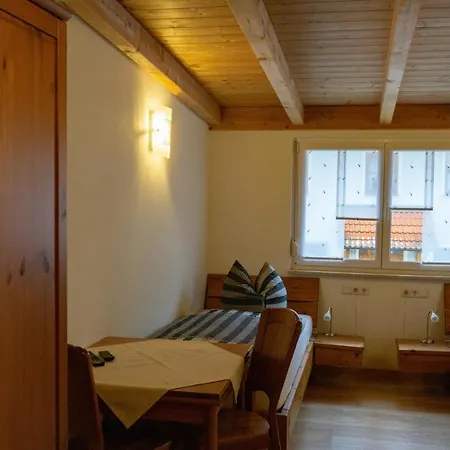 Gaestehaus Familie John 3* Veitsbronn